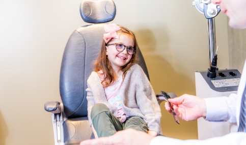 Child getting eye check
